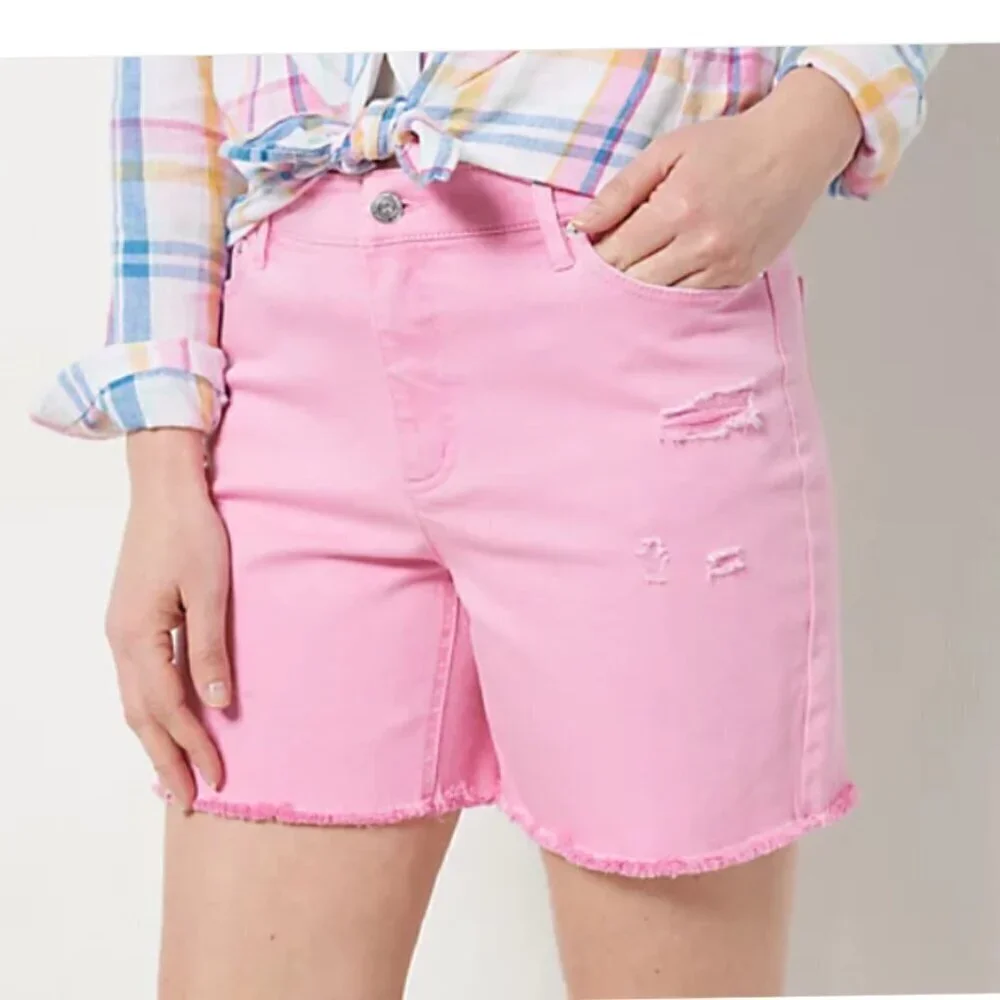 Candace Cameron Bure Pink women's short Size 16 summer high waist Distressed
